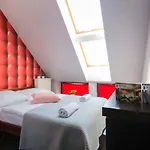 Boogie Deluxe Old Town 아파트호텔 3*