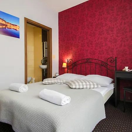 Boogie Deluxe Old Town