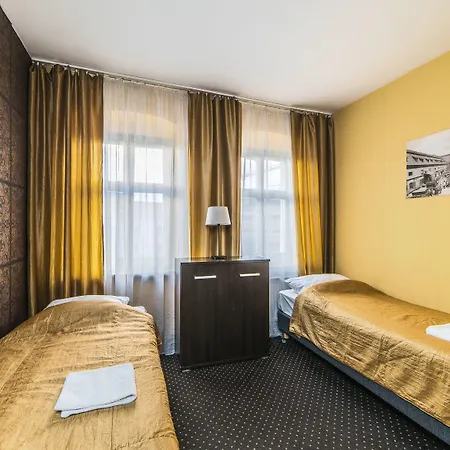 Boogie Deluxe Old Town 3*