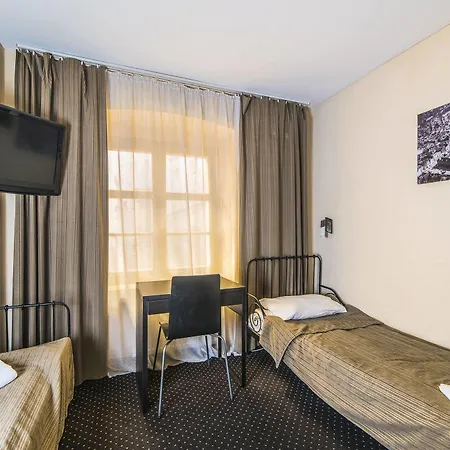 Boogie Deluxe Old Town 3*